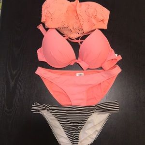 4 bathing suit pieces